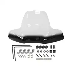 <p><strong>Dimensjoner:</strong></p>

<ul>
	<li>H&oslash;yde: 52 cm</li>
	<li>Bredde: 90 cm</li>
	<li>Tykkelse: 4 mm</li>
</ul>

<p><strong>Pakken Inneholder:</strong></p>

<ul>
	<li>Universal Vindrute i klar lexan</li>
	<li>Monteringssett for enkel og sikker installasjon</li>
	<li>Instruksjonsmanual som gj&oslash;r monteringen enkel</li>
</ul>

<p><strong>Fordeler:</strong></p>

<ul>
	<li><strong>Solid Lexan:</strong> Ekstra slitesterkt materiale som t&aring;ler t&oslash;ffe forhold.</li>
	<li><strong>Ekstra Bred:</strong> Optimal h&aring;ndbeskyttelse mot vind og v&aelig;r.</li>
	<li><strong>Stilig Design:</strong> Svart uttoning som gir ATV-en din et moderne og sofistikert utseende.</li>
</ul>

<p>Denne universale vindruten passer til de fleste ATV-modeller, og med det medf&oslash;lgende monteringssettet er installasjonen rask og enkel.</p>
